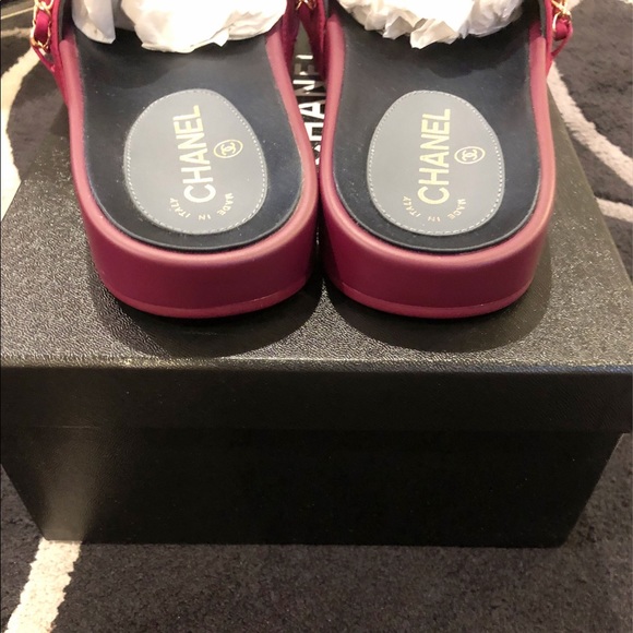 100% Authentic Chanel Chain Mules Slides - Picture 9 of 11